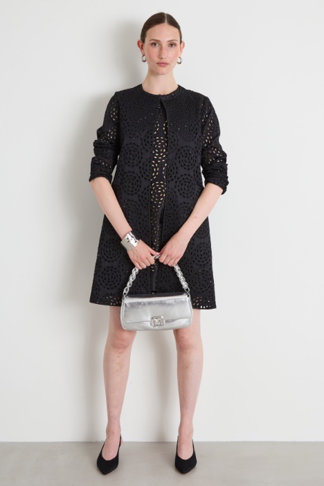Duster coat in embroidered satin Intrend
