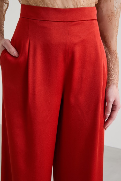 Pantaloni in enver satin lucido