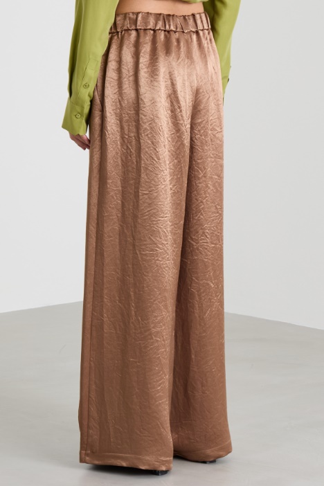 Pantaloni in raso