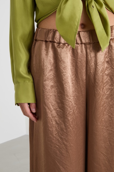 Pantaloni in raso