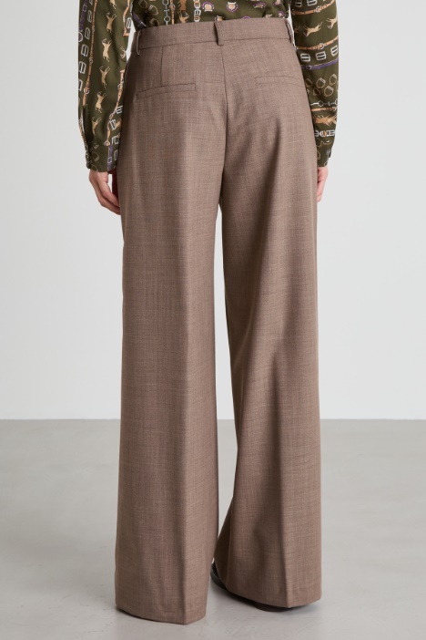 Pantalón ancho de grisalla