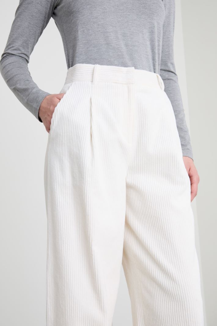 Corduroy trousers Intrend - 4