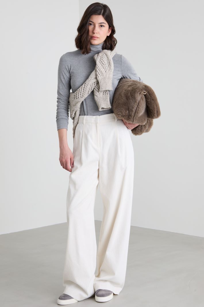 Corduroy trousers Intrend