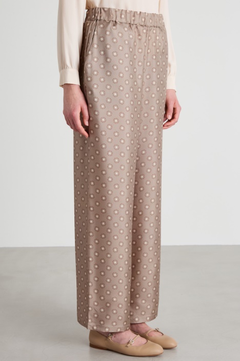 Pantaloni fluidi in twill