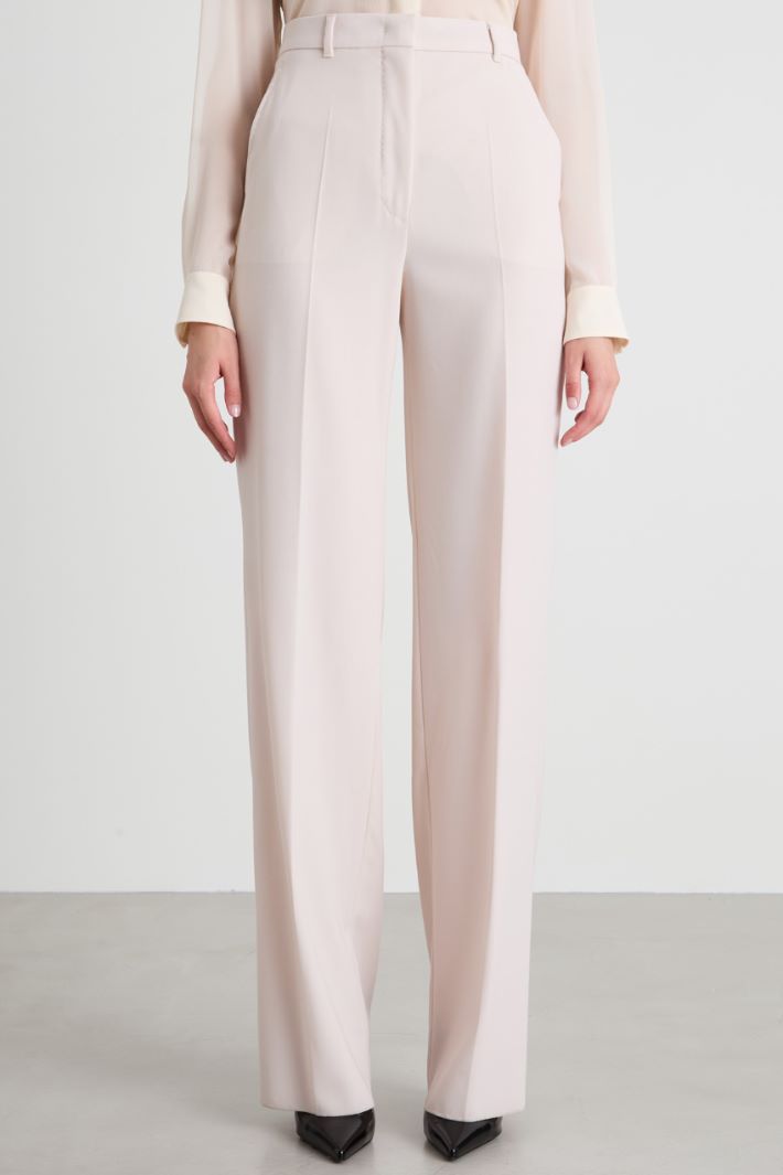 Pantaloni in crépe di lana