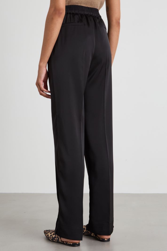 Pantaloni morbidi in raso Intrend - 3