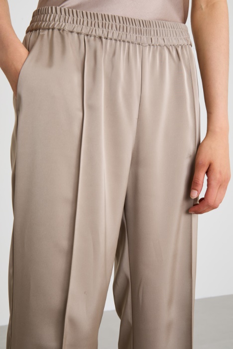 Pantaloni morbidi in raso