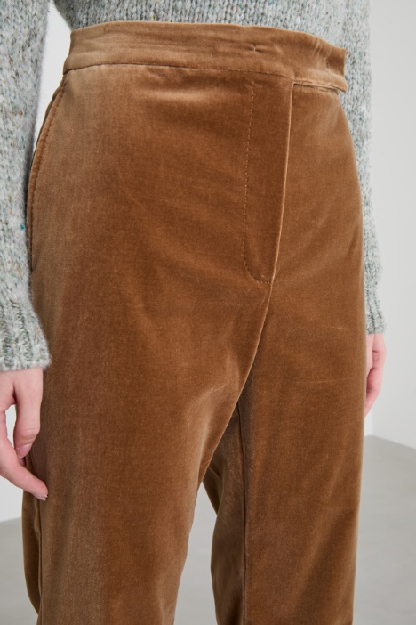 Pantalón suave de terciopelo