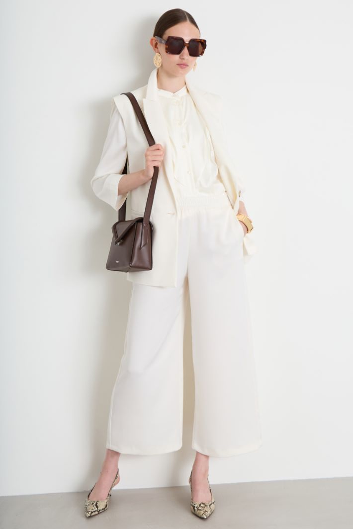 Pantaloni ampi in enver satin Intrend