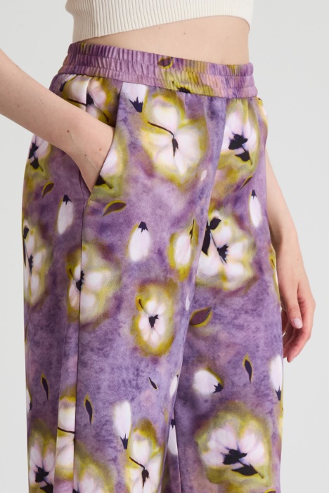 Pantaloni ampi in enver satin