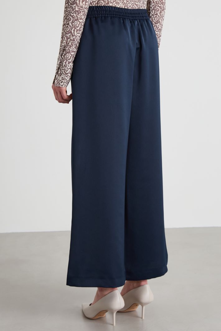 Pantaloni ampi in enver satin Intrend - 4