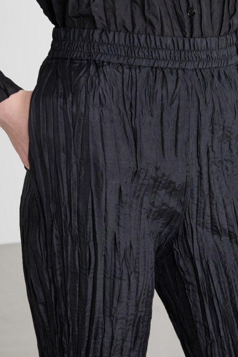 Pantaloni in seta stropicciata