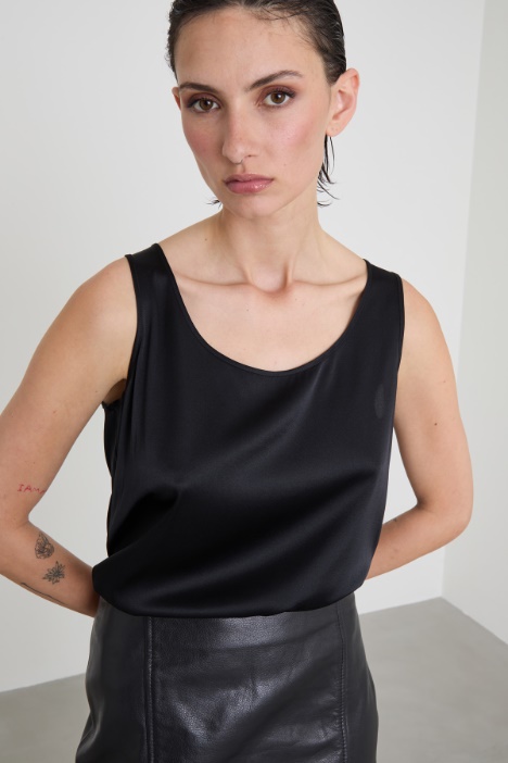 Top de raso de seda elástico