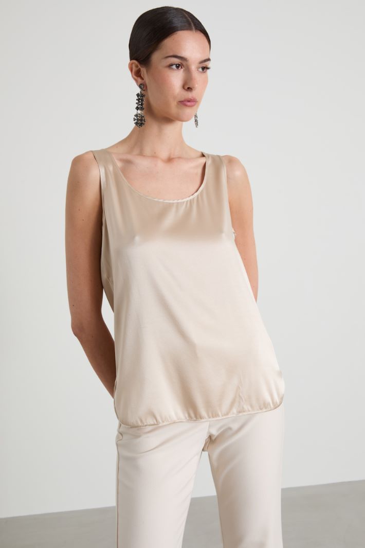 Stretch silk satin top Intrend