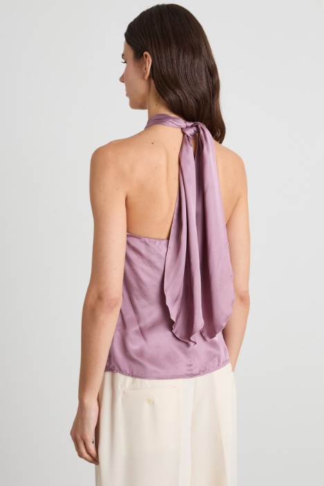 Top con cuello halter