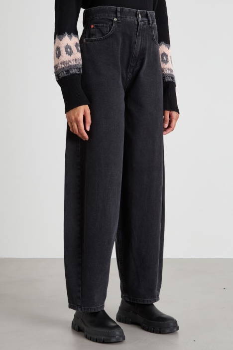 Vaqueros con pernera ancha