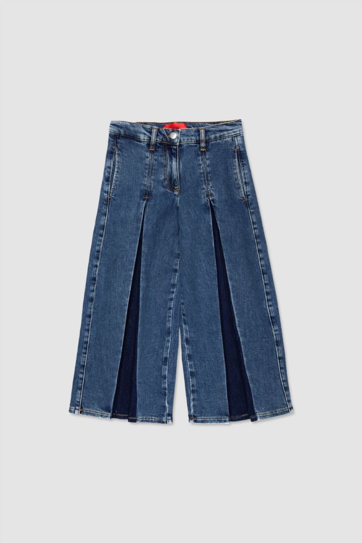 Jeans with contrasting darts Intrend