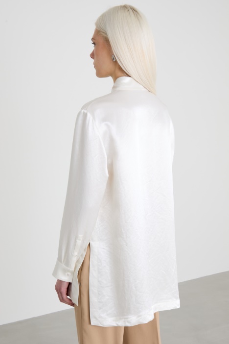 Camicia asimmetrica in raso