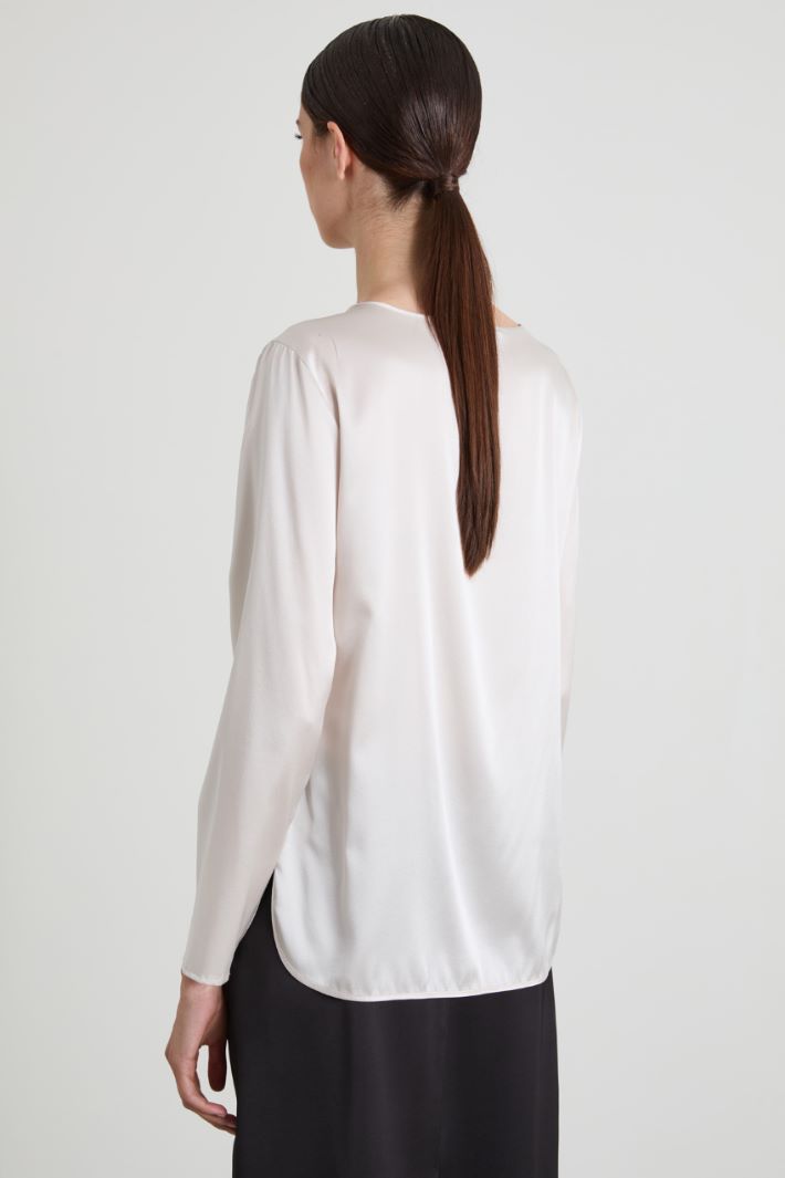Blusa in raso di seta Intrend - 2