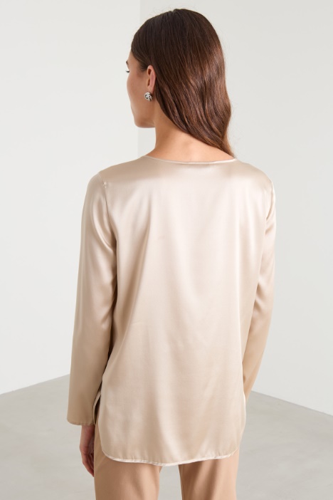 Blusa de raso de seda