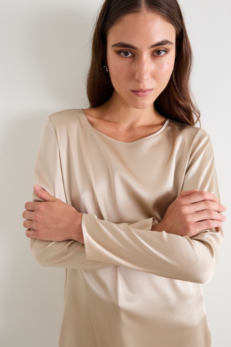 Blusa de raso de seda