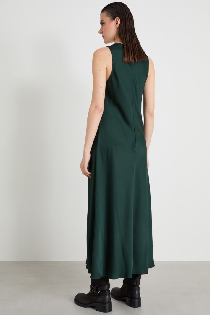 Flared satin dress Intrend - 3