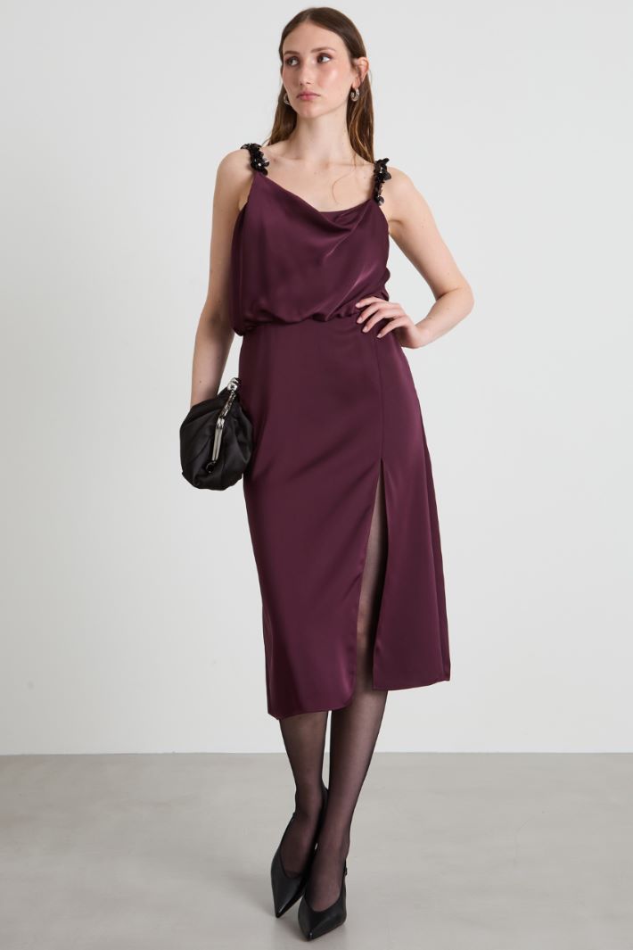 Satin dress with embroidery Intrend - 2