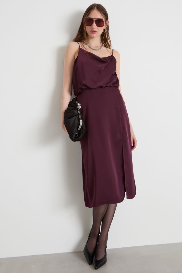 Satin dress with embroidery Intrend