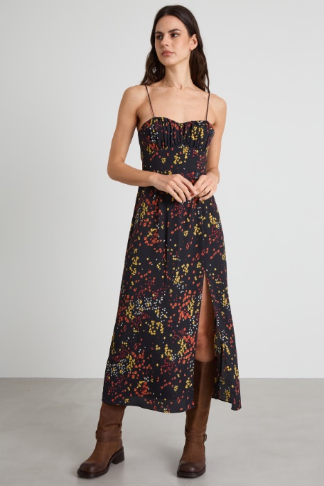 Vestido slip con abertura