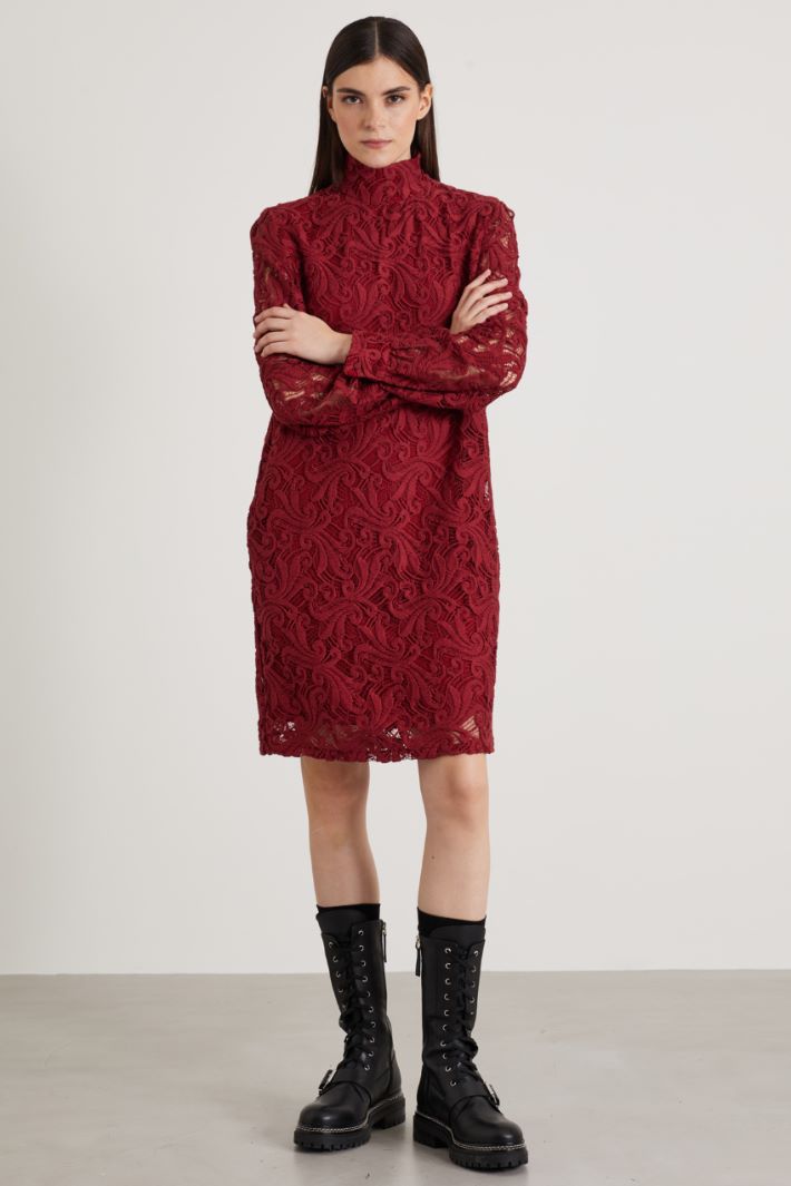 Vestido de encaje Intrend - 2