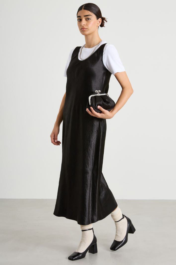 Slip dress effetto stropicciato Intrend