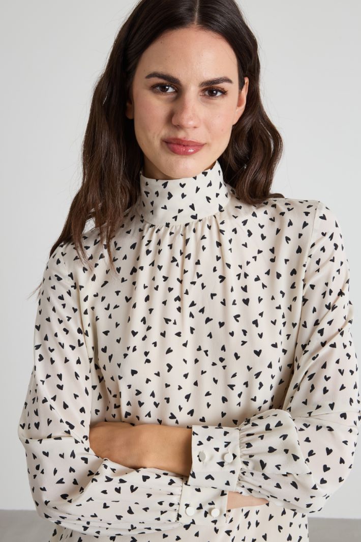 Vestido de seda estampada Intrend - 4