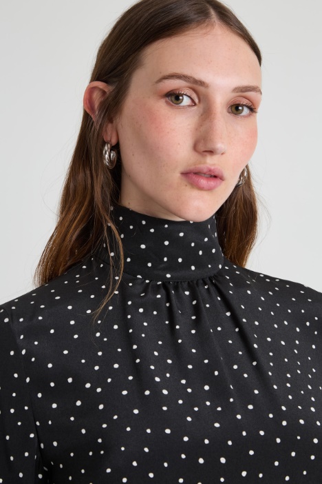 Vestido de seda estampada