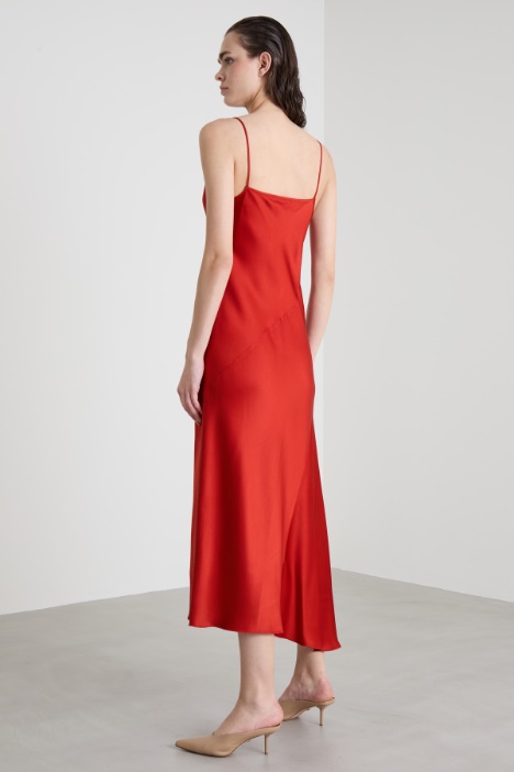 Vestido lencero asimétrico