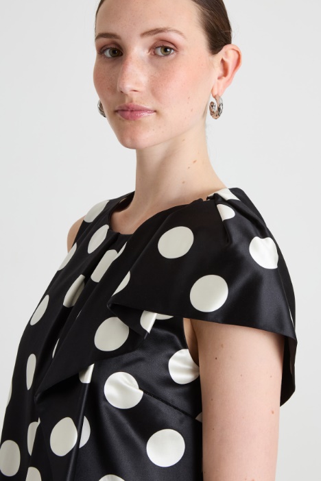 Abito corto in duchesse