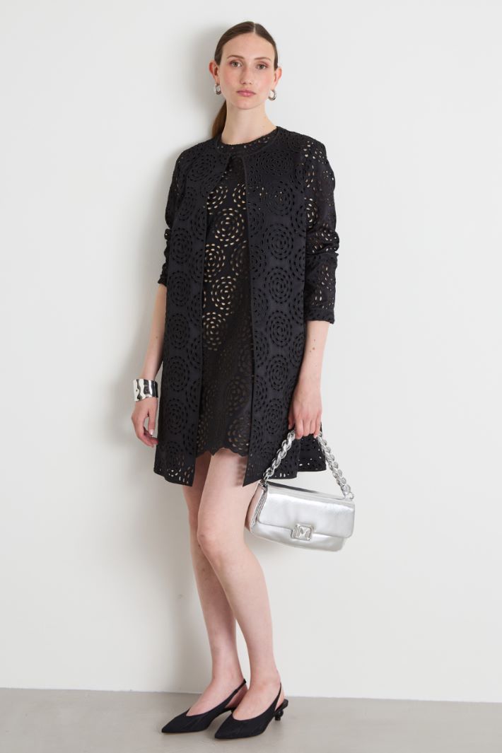 Embroidered satin dress Intrend