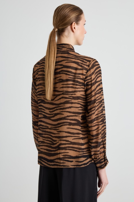 Camicia in seta animalier