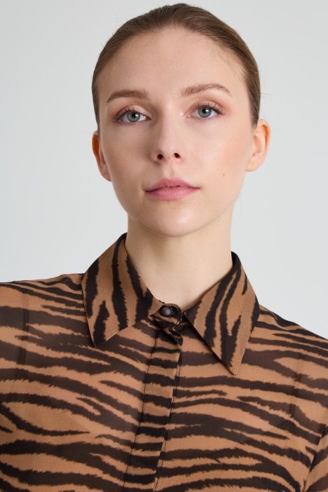 Camicia in seta animalier