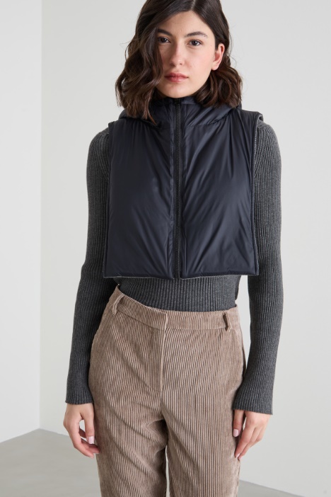 Cuello con capucha reversible