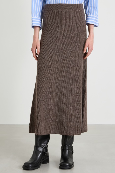 Gonna svasata in lana