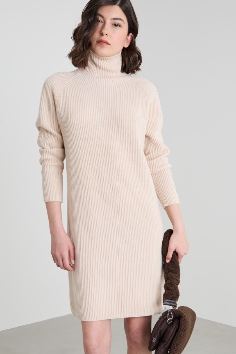 Abito midi in maglia a coste