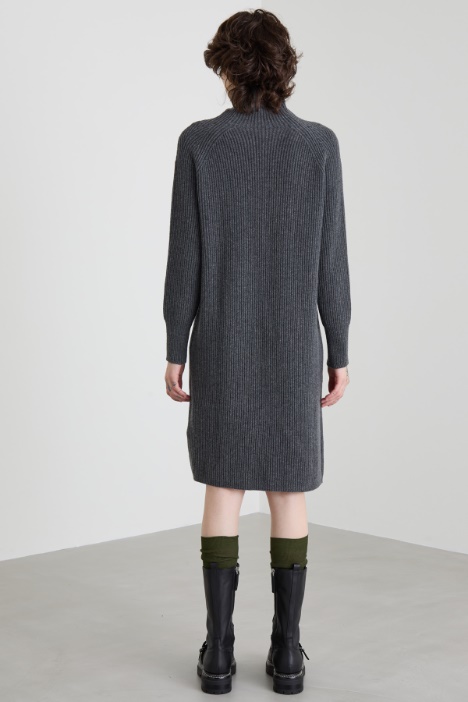 Vestido midi de punto acanalado