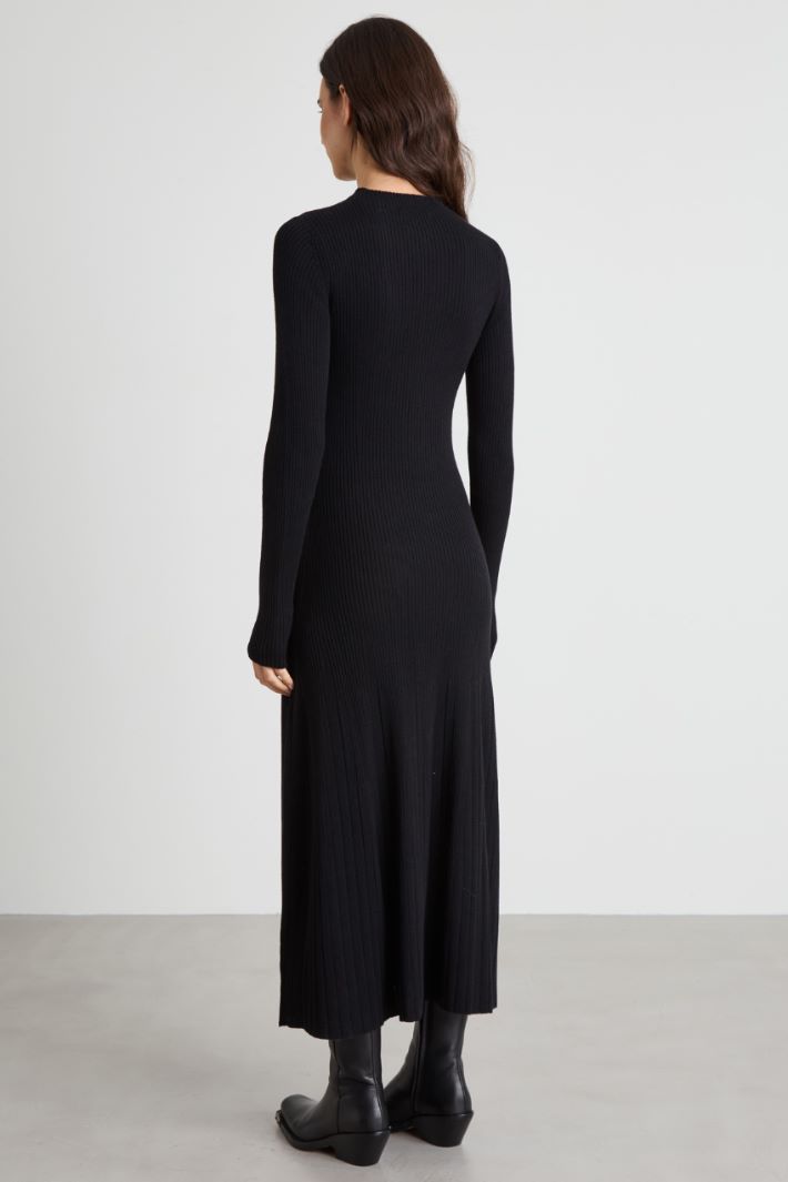 Rib-knit dress Intrend - 3