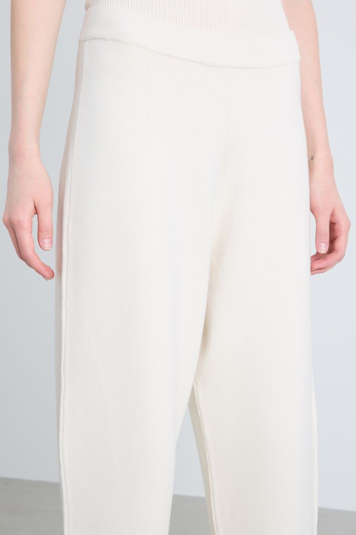Pantaloni dritti in maglia Intrend - 4