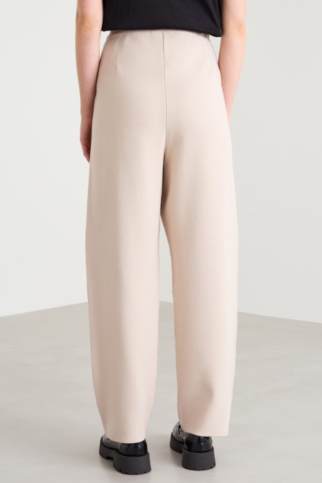 Pantaloni dritti in maglia