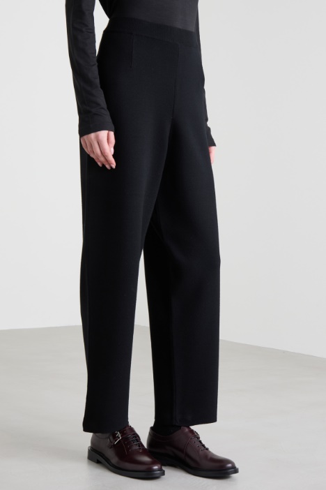 Pantaloni dritti in maglia