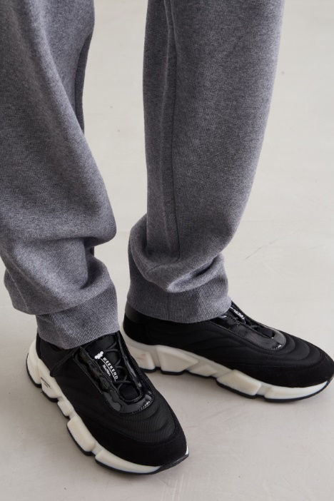 Pantaloni jogger in maglia