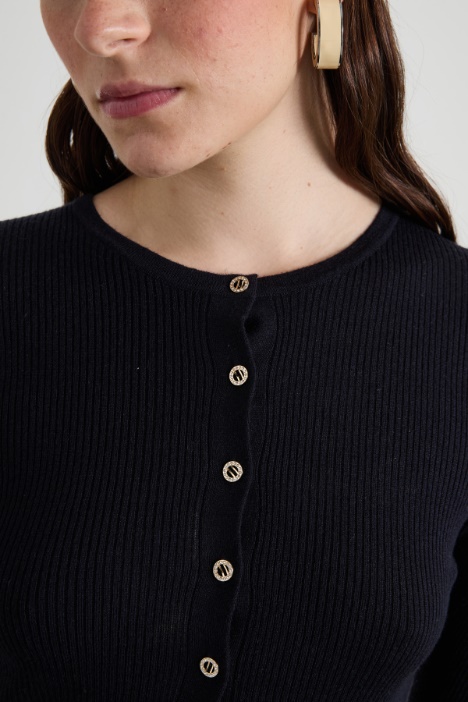 Cardigan con bottoni gioiello