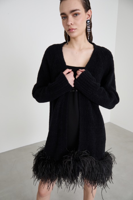 Cardigan con piume