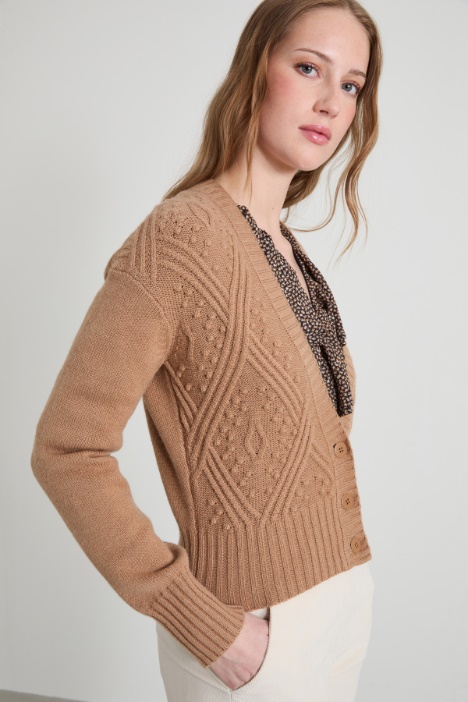 Cardigan lavorato a rilievo